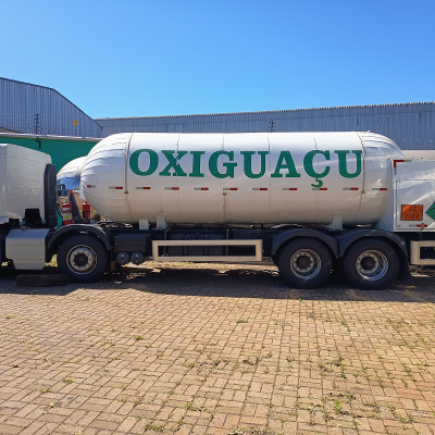 Caminhão bitruck tanque 14 mil litros para CO₂